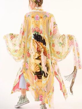 NWT Aratta Floral Birth of Venus Kimono